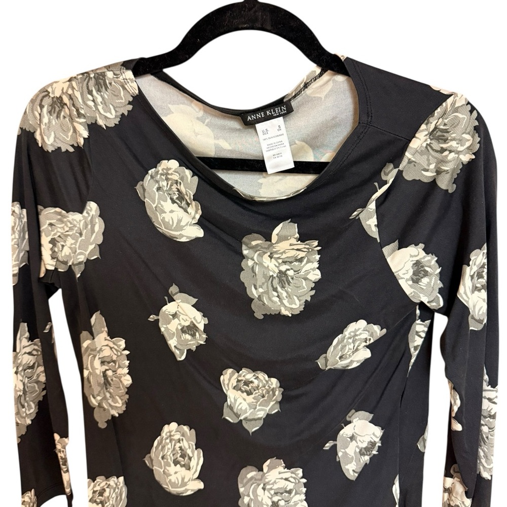 Anne Klein Black and White Floral Long Sleeve Top
